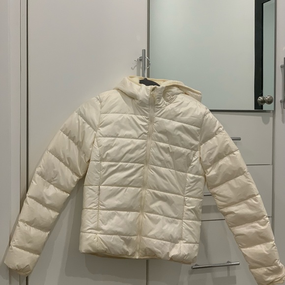 Aritzia TNA The Little Fuzzy Puff in Matte Pearl size XXS - Picture 5 of 8